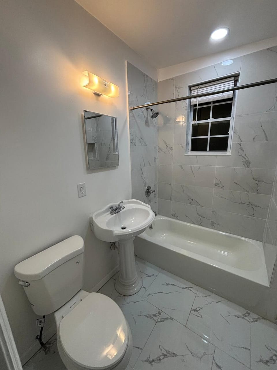 The loft 2 bedroom apartment Apartment in Irvington