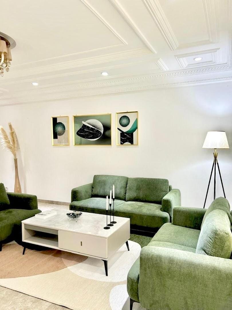 Beautiful Condo Onomo Airport Road Apartment in Dakar