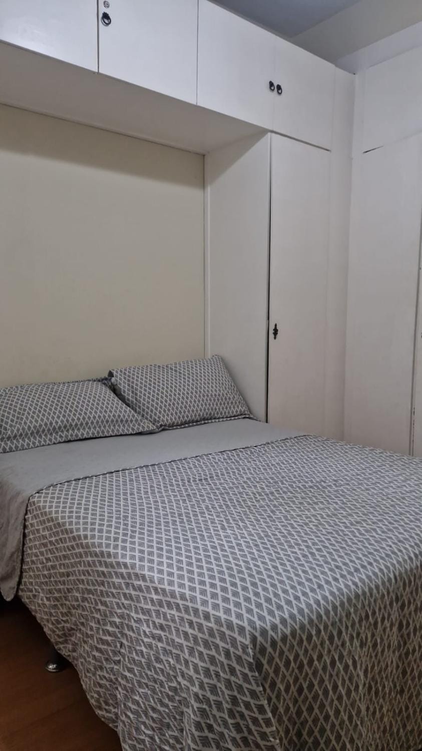 Apto Silencioso 2 quadras da praia Copacabana, próximo ao Metrô Apartment in Rio de Janeiro