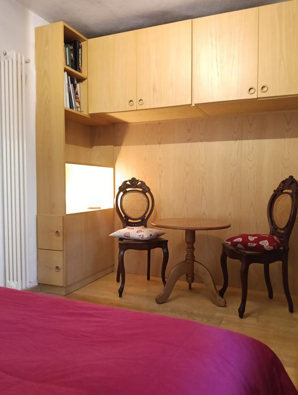 Photo of the whole room, Seating area, Bedroom