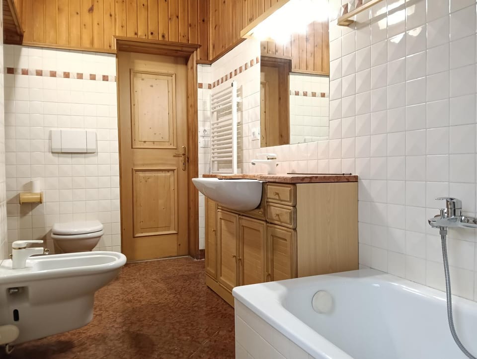 Bathroom, Bath