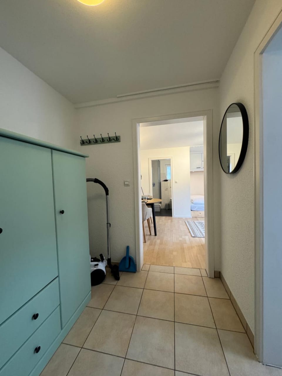 Facade/entrance, wardrobe