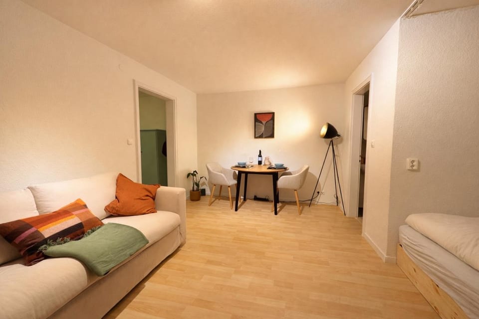 Living room, Photo of the whole room, Seating area