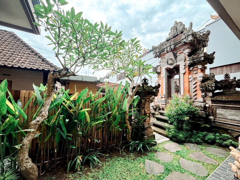 Artha Guest House By Samadhi Bali Bed and Breakfast in Sukawati