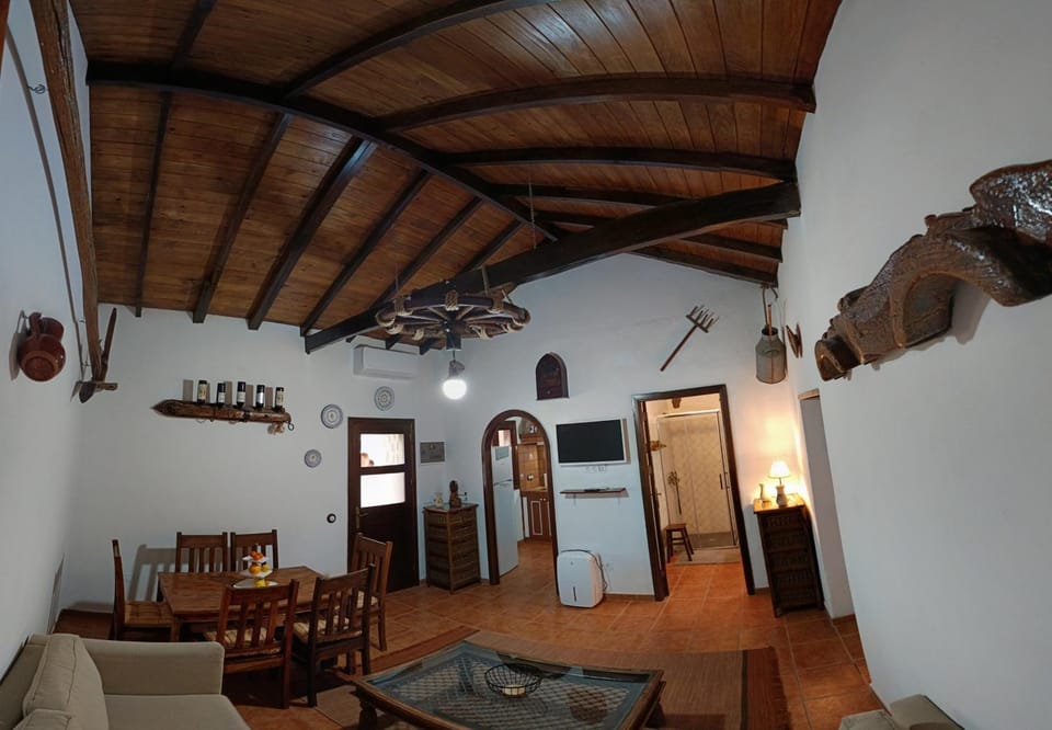 Finca Los Arcos del Laurel - Back to Nature House in Comarca Norte