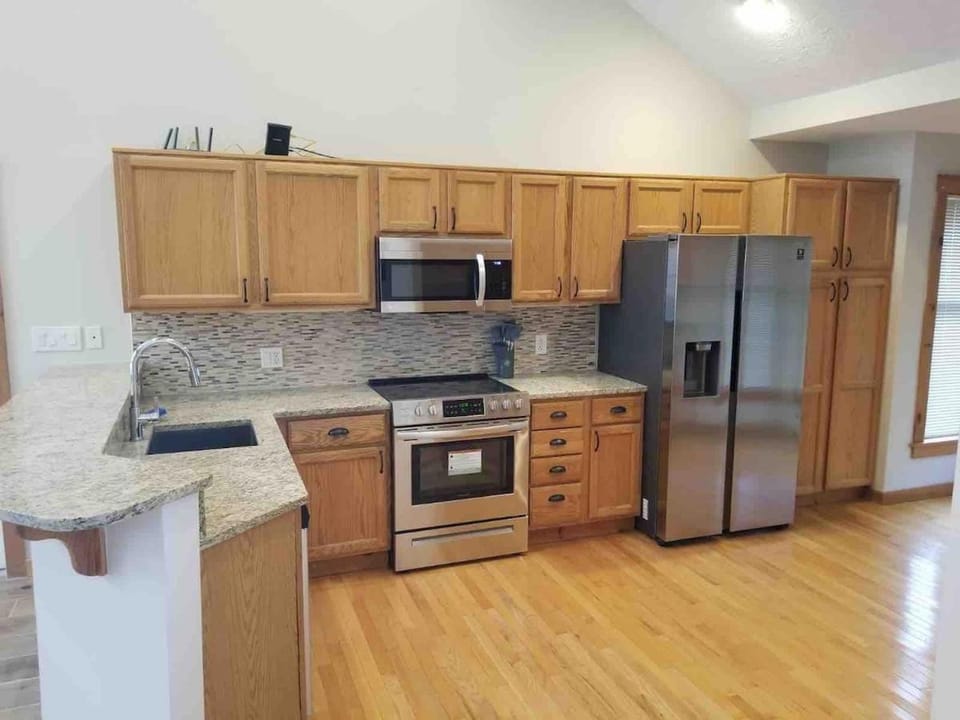 Cozy 4bd 4bath Grand Cabin Retreat in Camelback Cabin in Pocono Mountains