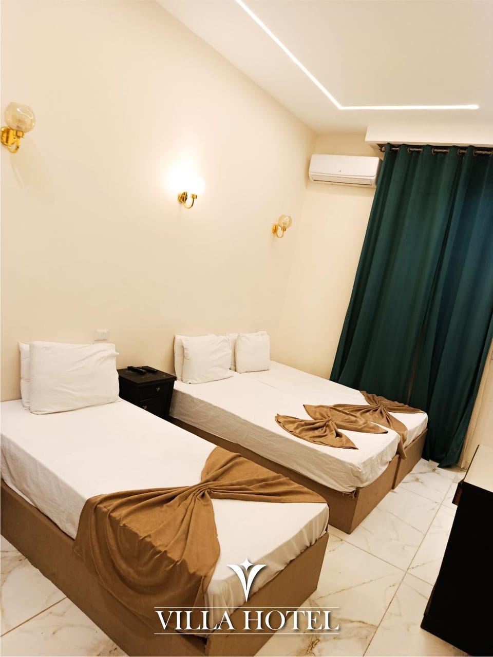 Bed, Photo of the whole room, Bedroom, air conditioner