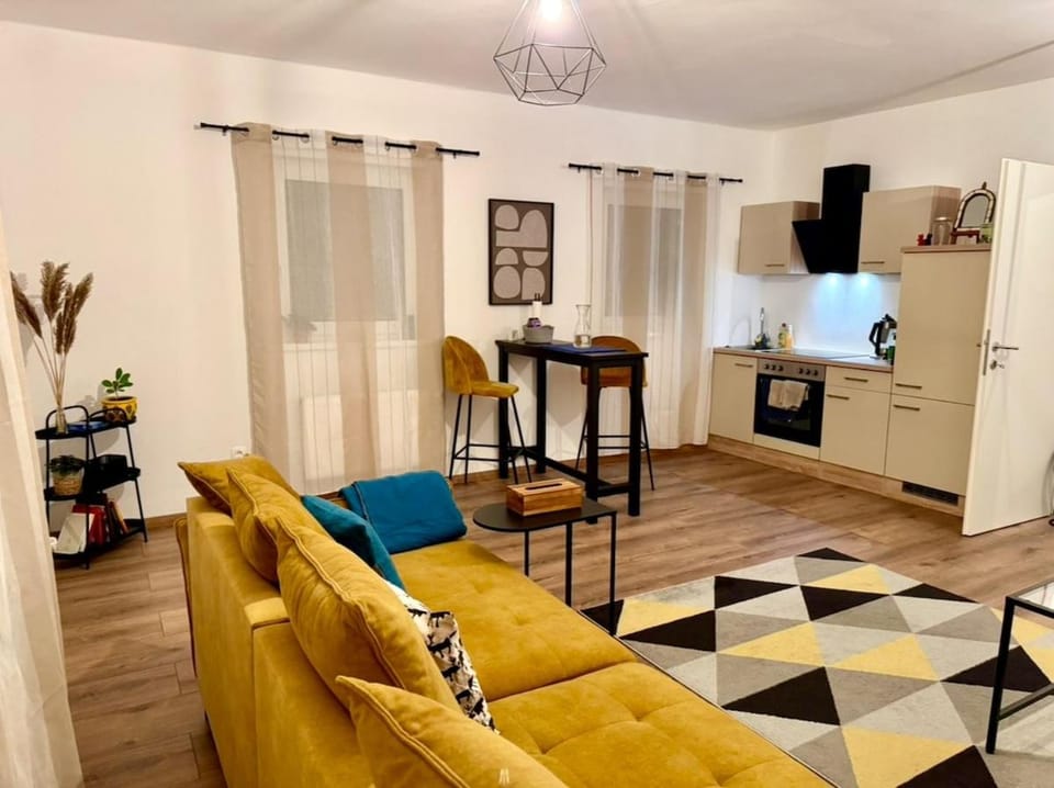 Stylish apartment close to Wiener Neustadt Apartment in Hungary