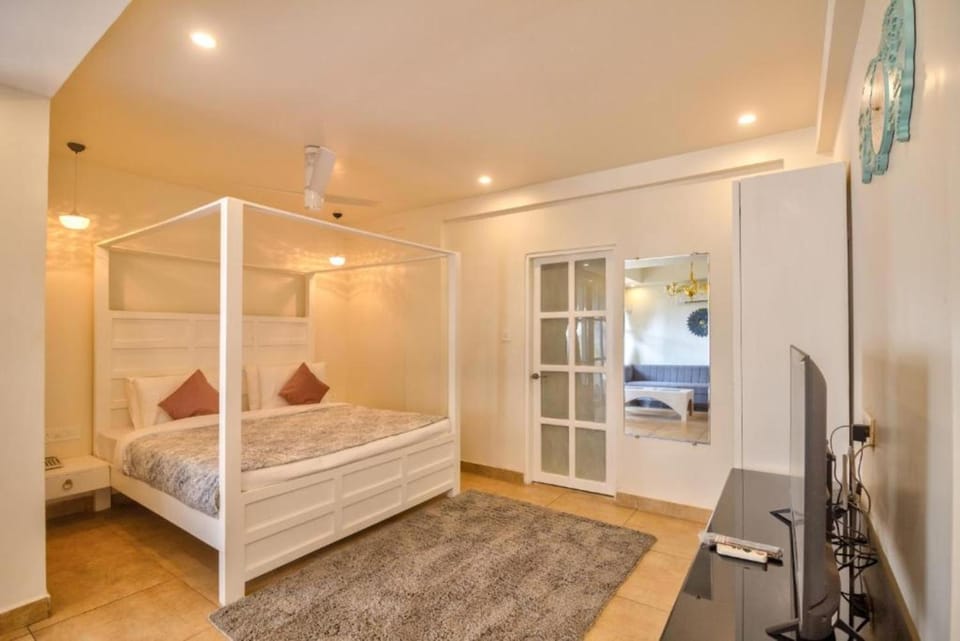 Bed, Bedroom, wardrobe