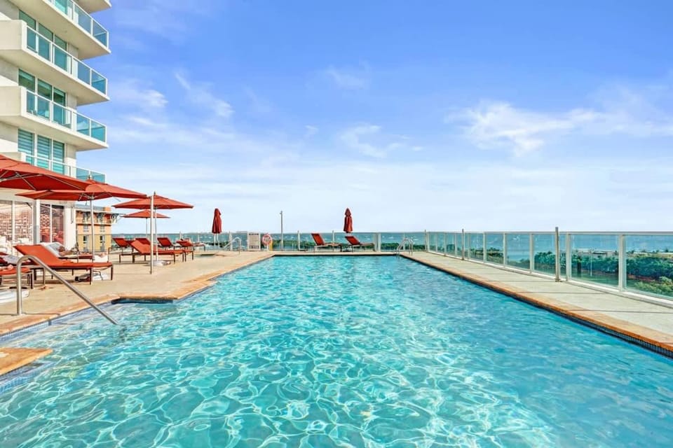1BR apartment at the Arya Amazing bay views Apartment in Coconut Grove