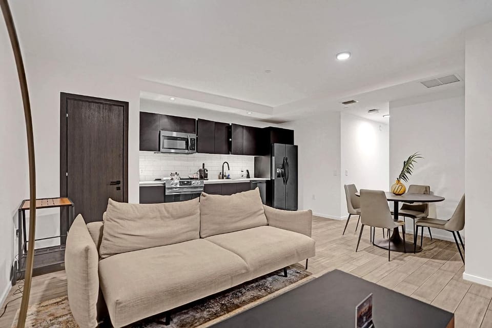 Miami Lux 1BR 16th Floor w Bay and City Views Apartment in Miami