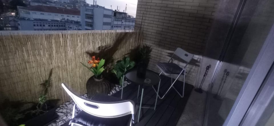 Night, View (from property/room), Balcony/Terrace