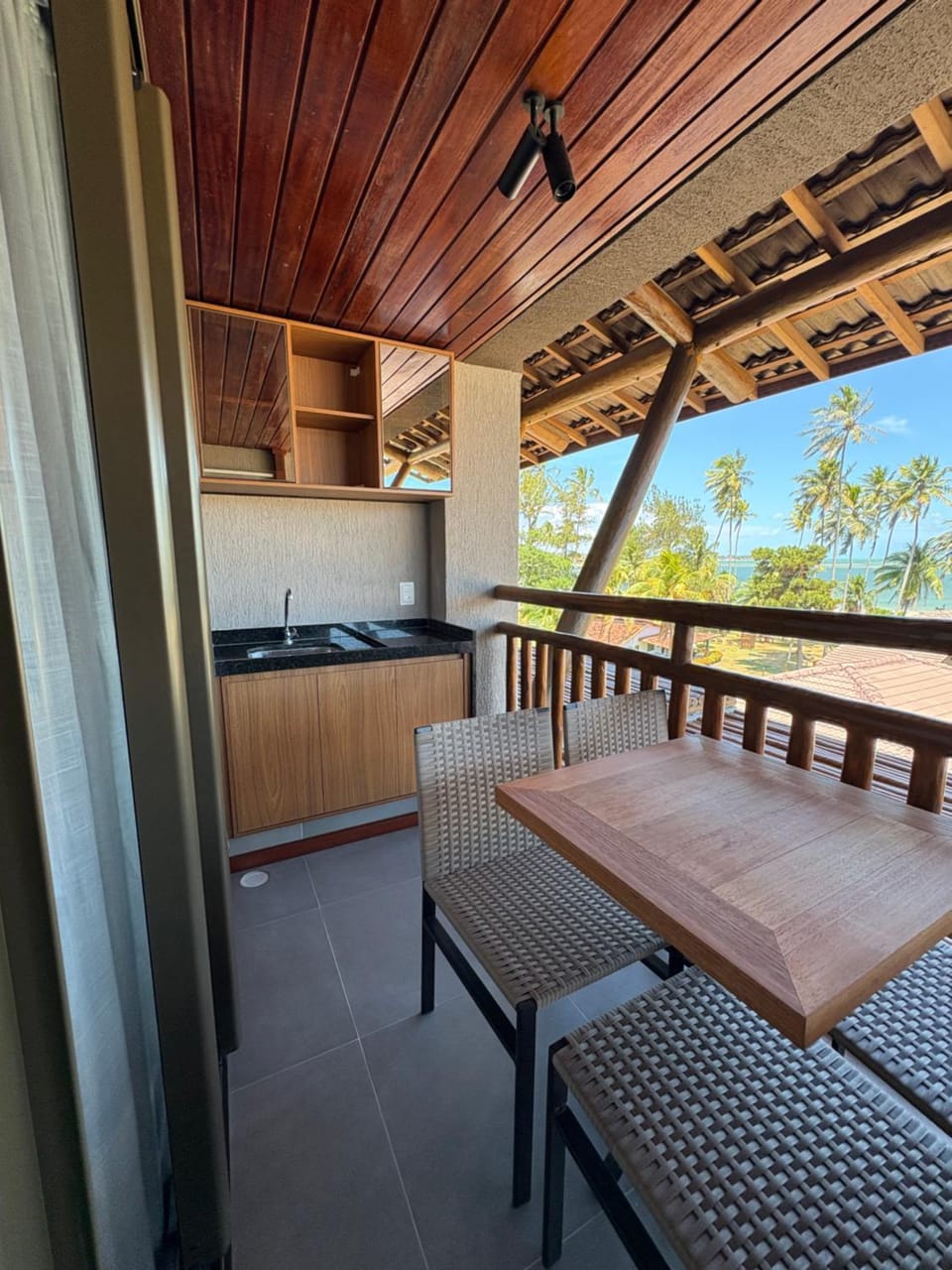 View (from property/room), Balcony/Terrace, Dining area