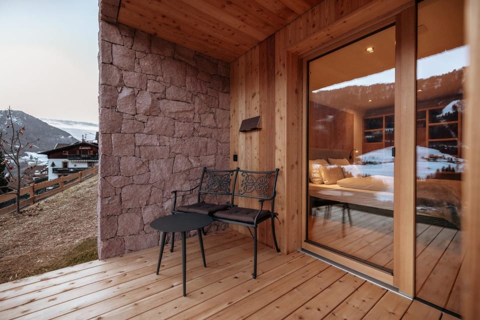 Balcony/Terrace, Mountain view