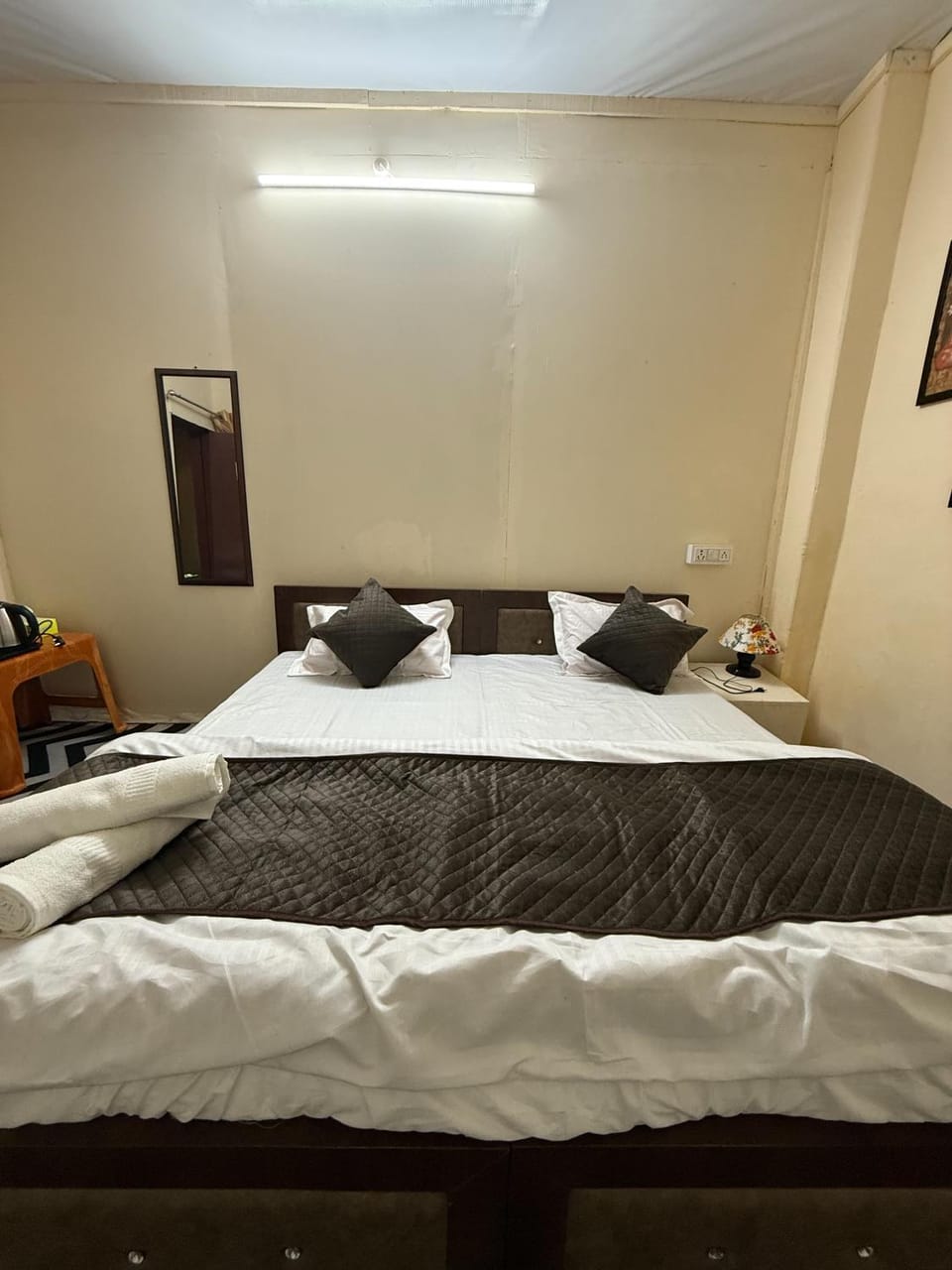 madho kutumb hostel ganga Vacation rental in Uttar Pradesh