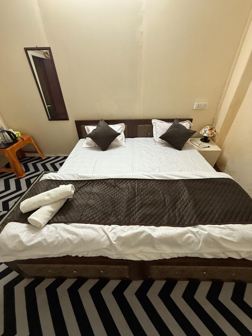 madho kutumb hostel ganga Vacation rental in Uttar Pradesh