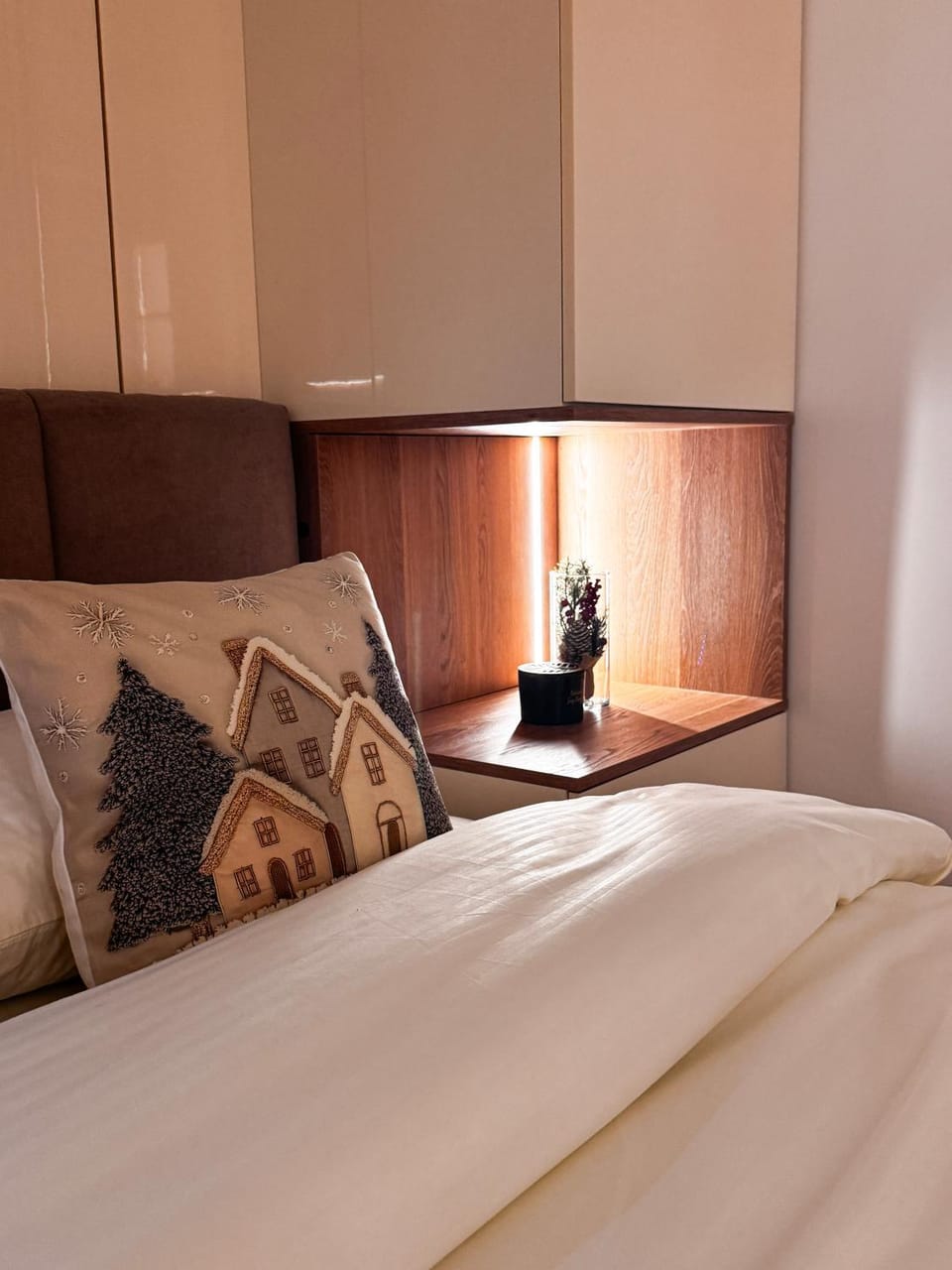 Bed, Photo of the whole room