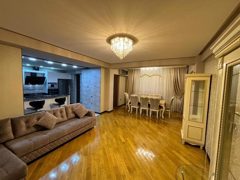 House in the Elmler Apartment in Baku