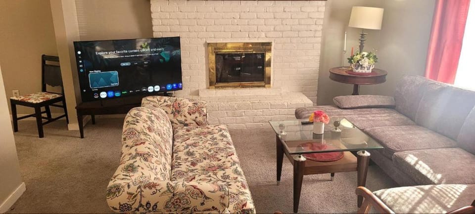 Cozy 3-Bedroom Ground-Level Apartment close to Short Pump Mall Apartment in Tuckahoe
