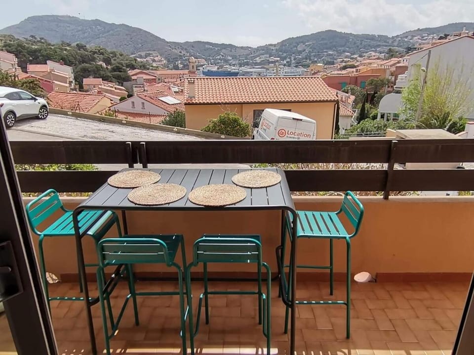 Patio, City view