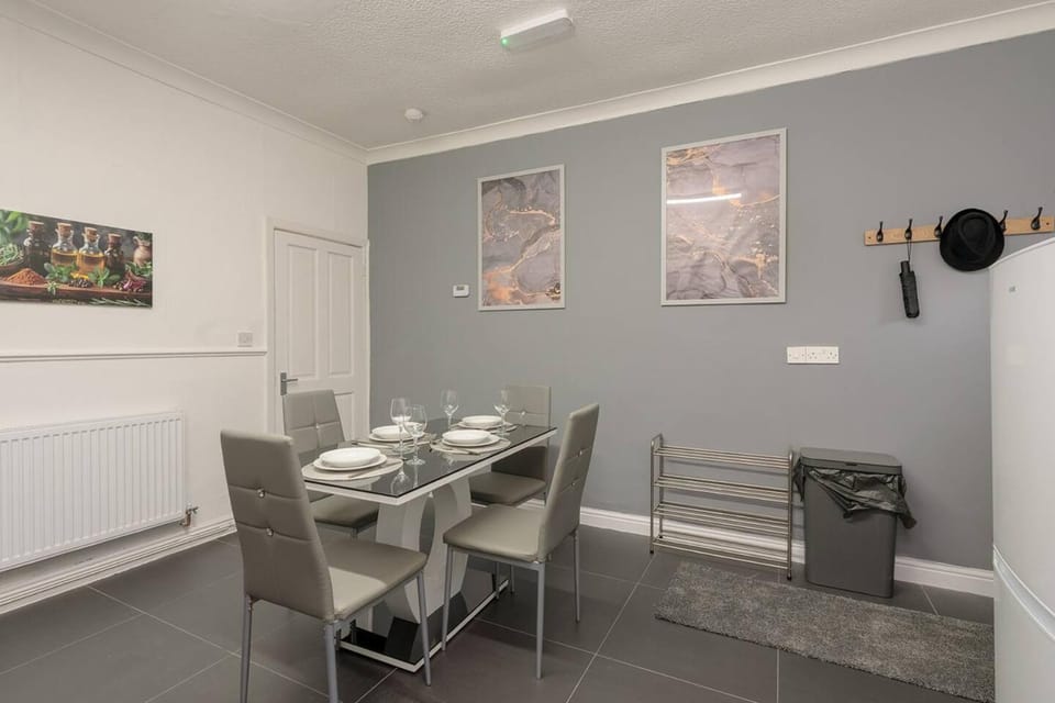 Decorative detail, Dining area
