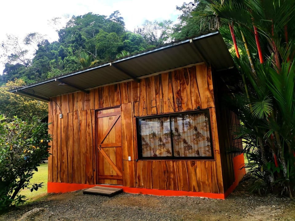 Cabinas Cocalitos Cabin in Puntarenas Province