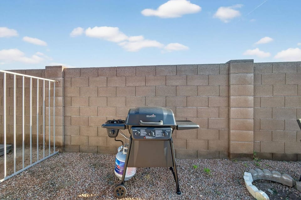 Patio, BBQ facilities