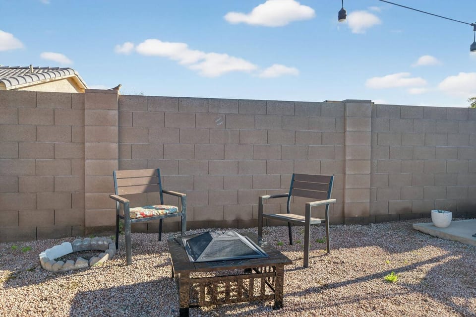 Patio, Summer, Garden, Seating area, fireplace