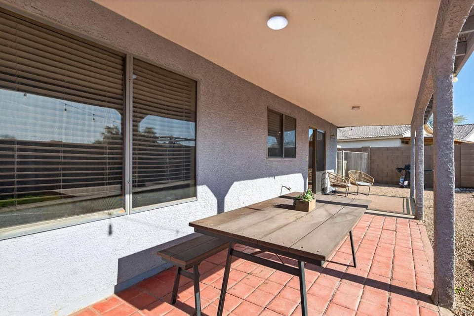 Patio, Dining area, Meals, Breakfast, Lunch, Dinner