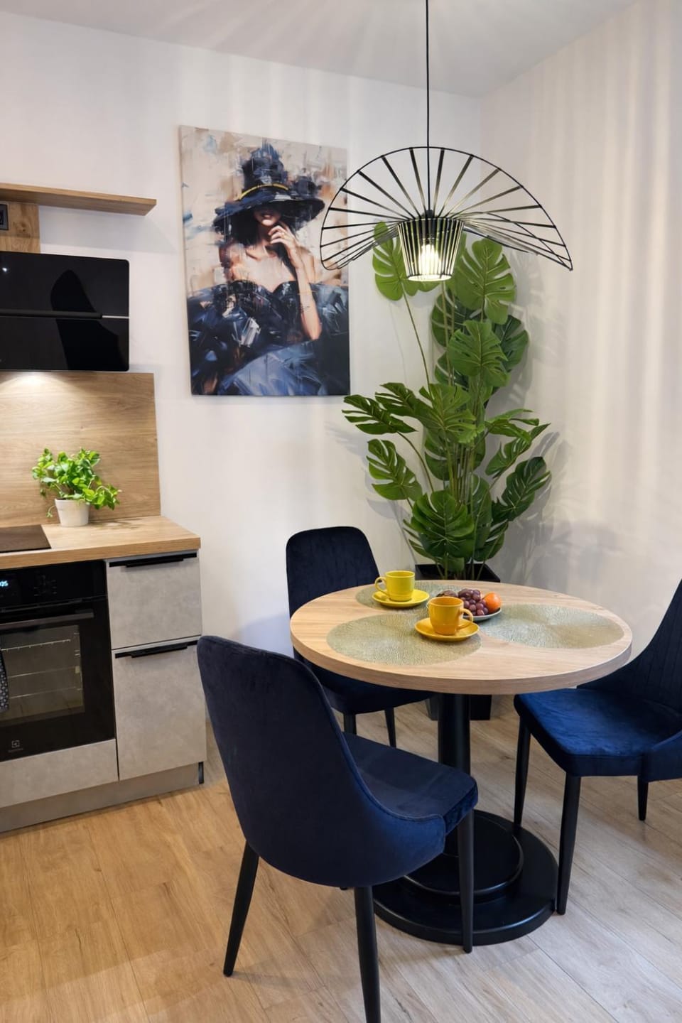 Kitchen or kitchenette, Living room, Dining area