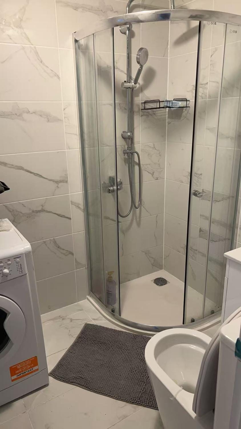 Shower, Toilet, Bathroom