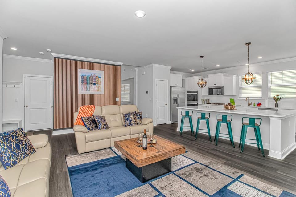 Living room, Dining area, kitchen, kitchen