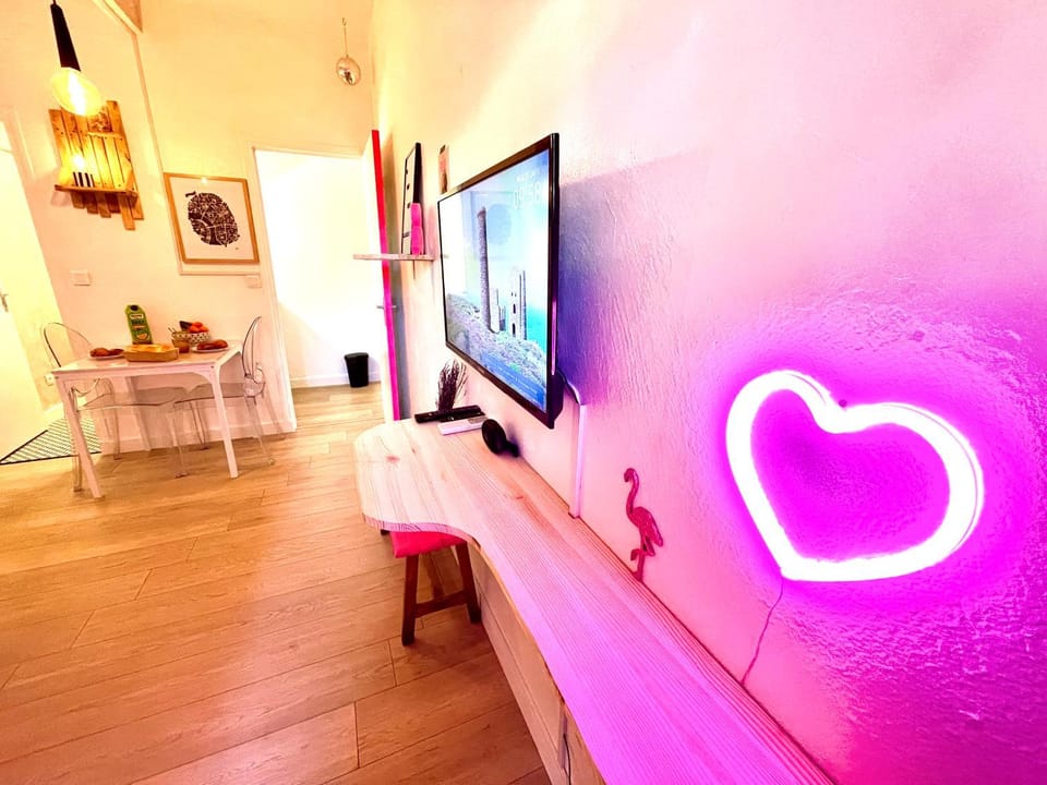 Communal lounge/ TV room, TV and multimedia