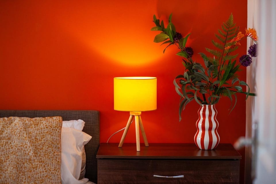 The Terracotta Suite 2BD 2BTH Wi-Fi Netflix Apartment in Birmingham
