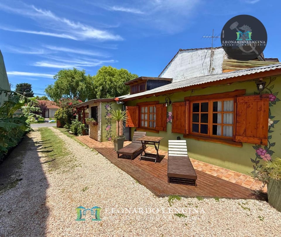 Cabañas en Punta Mogotes, con un toque Cubano Chalet in Mar del Plata