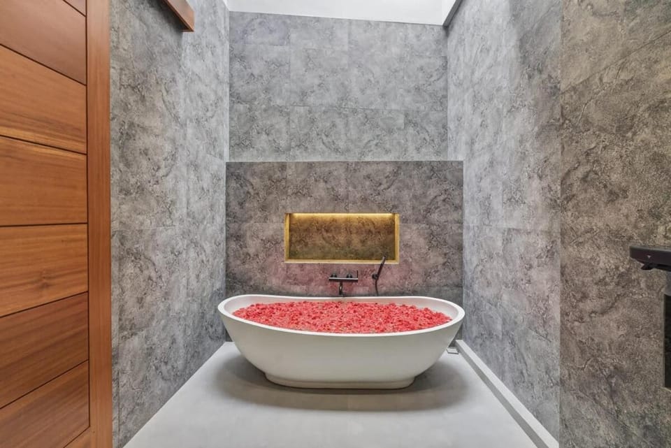 El You 3BR Villa Pool & Karaoke in Uluwatu Villa in Bali