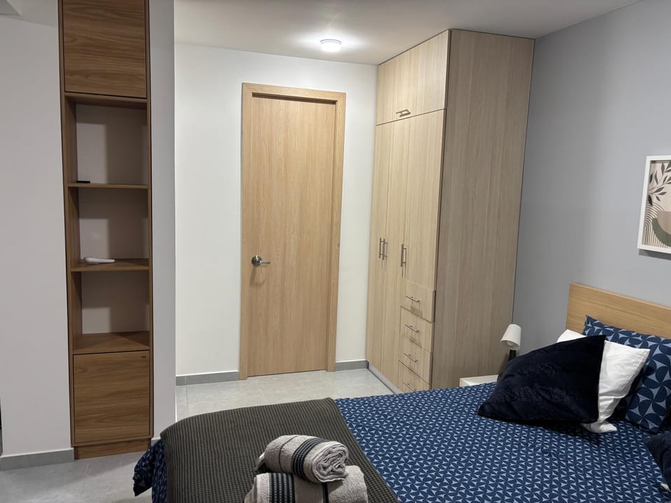 Apartamento Moderno con Aire Acondicionado en Pampalinda Apartment in Cali