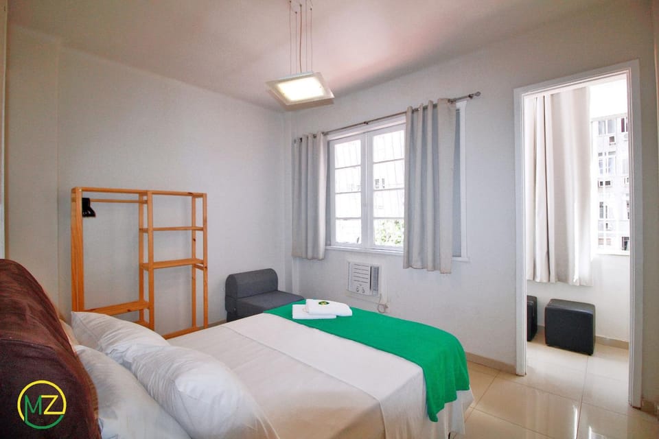 Quiet studio in Copacabana, Post 3. Apartment in Rio de Janeiro