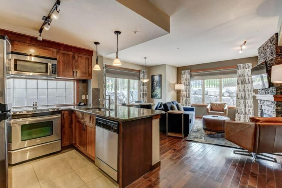 Living room, kitchen