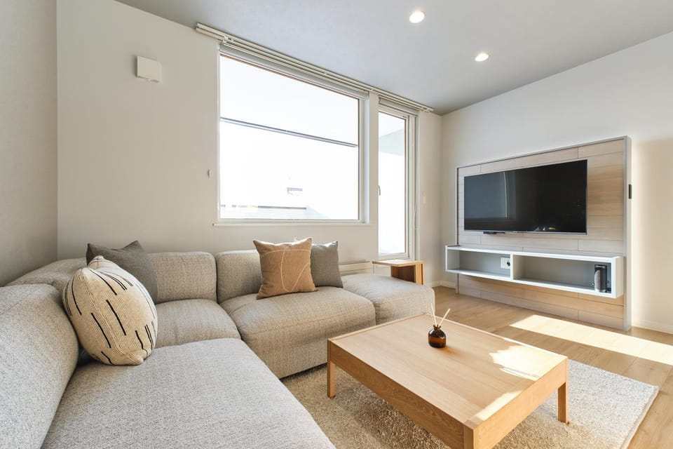 TV and multimedia, Seating area