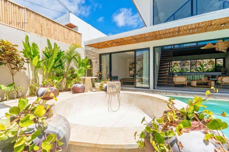 Sukhira - 4Bedroom Villa Private Pool in Kerobokan Villa in North Kuta