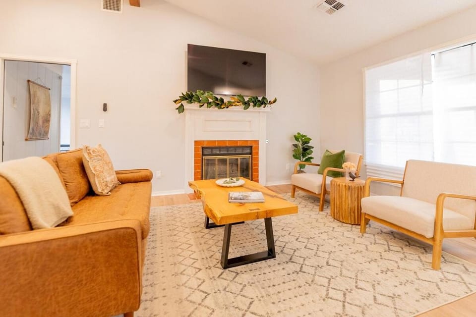 Cozy retreat and views near campus with gourmet kitchen Villa in Stillwater
