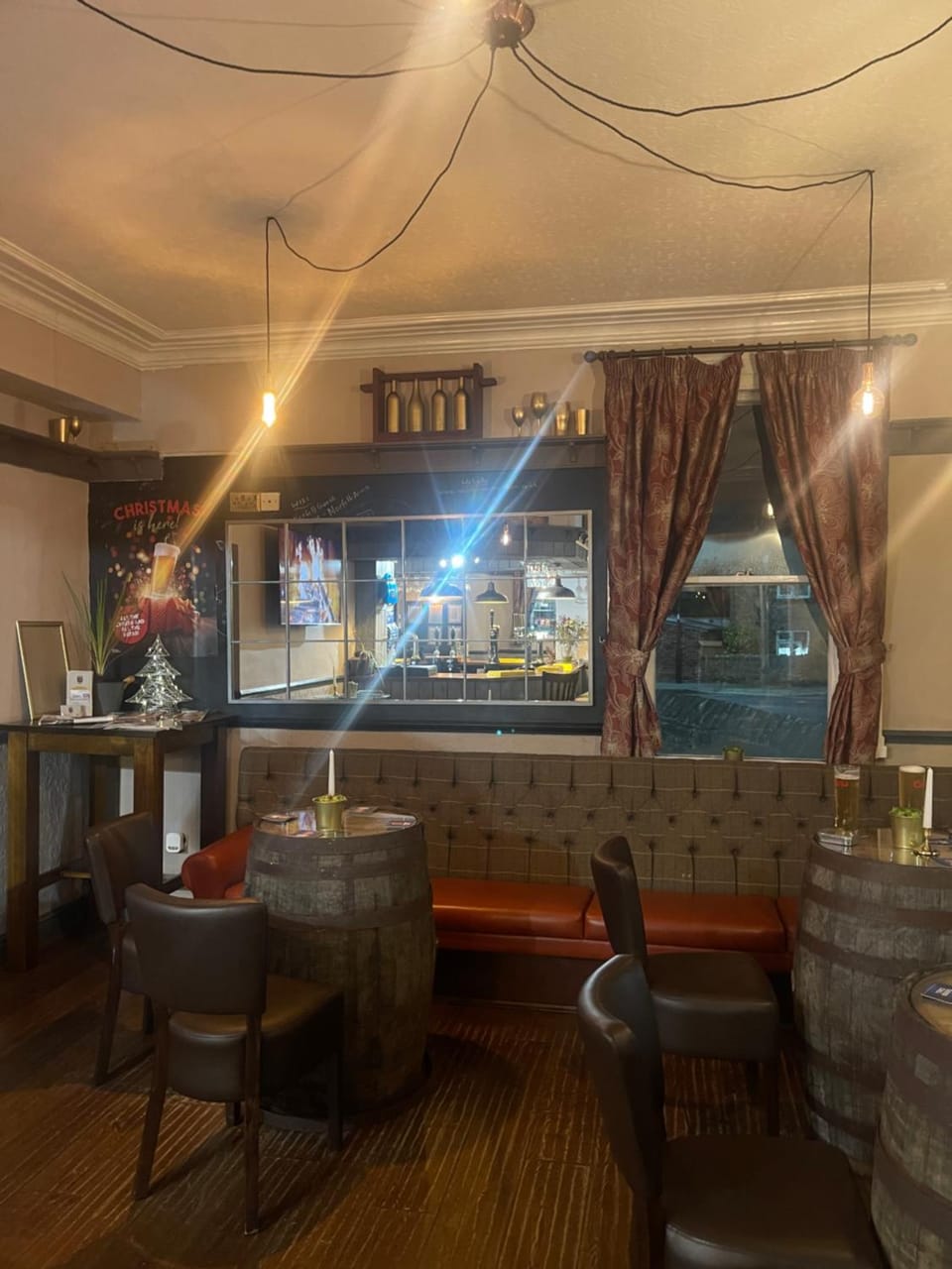 Lounge or bar, Drinks