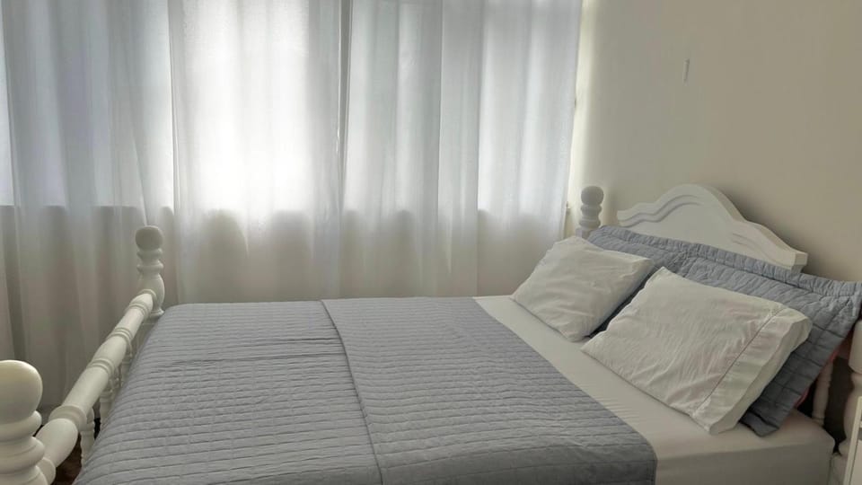 Quarto Privativo no Coração de Copacabana Vacation rental in Rio de Janeiro