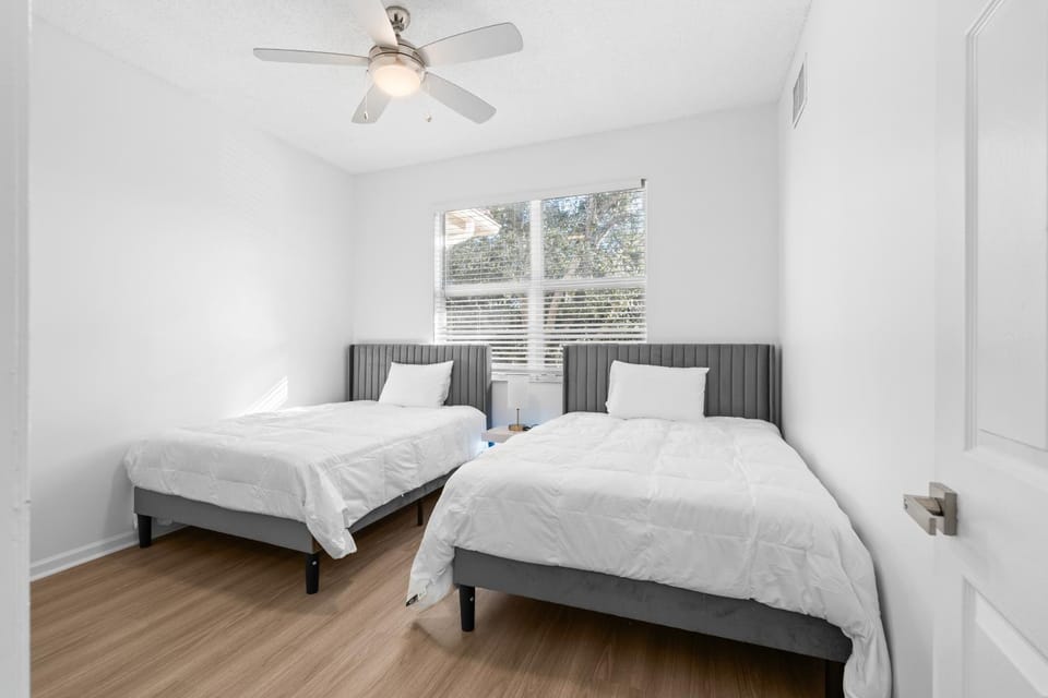 Fresh & Modern Melrose 2BR 2 BATH- Great for Families Apartment in West Palm Beach