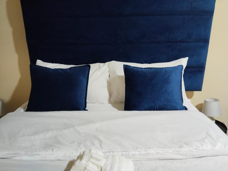 16 Durham Street, Kensington, Johannesburg I House & Studios I Backup Power I Full Amenities Apartment in Johannesburg