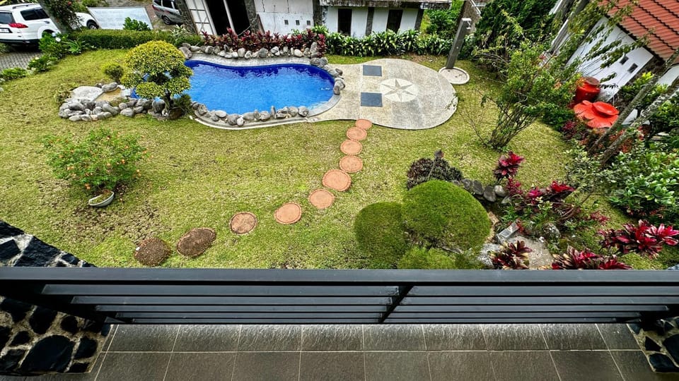 Garden, Swimming pool