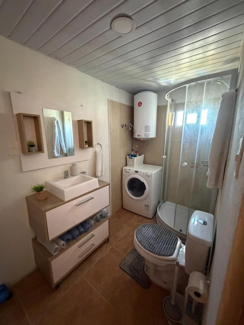 Cabaña con piscina climatizada para 6 personas House in Piriápolis