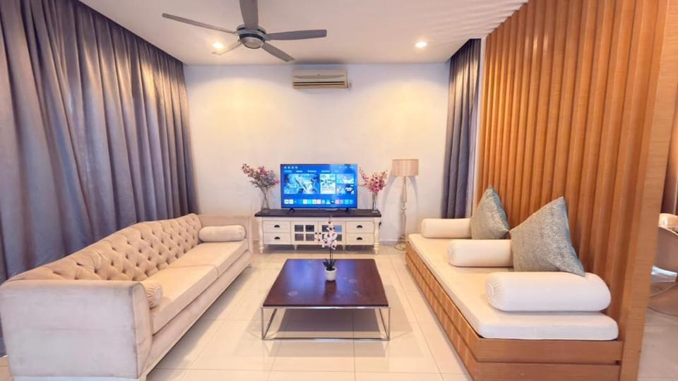 Living room, Evening entertainment