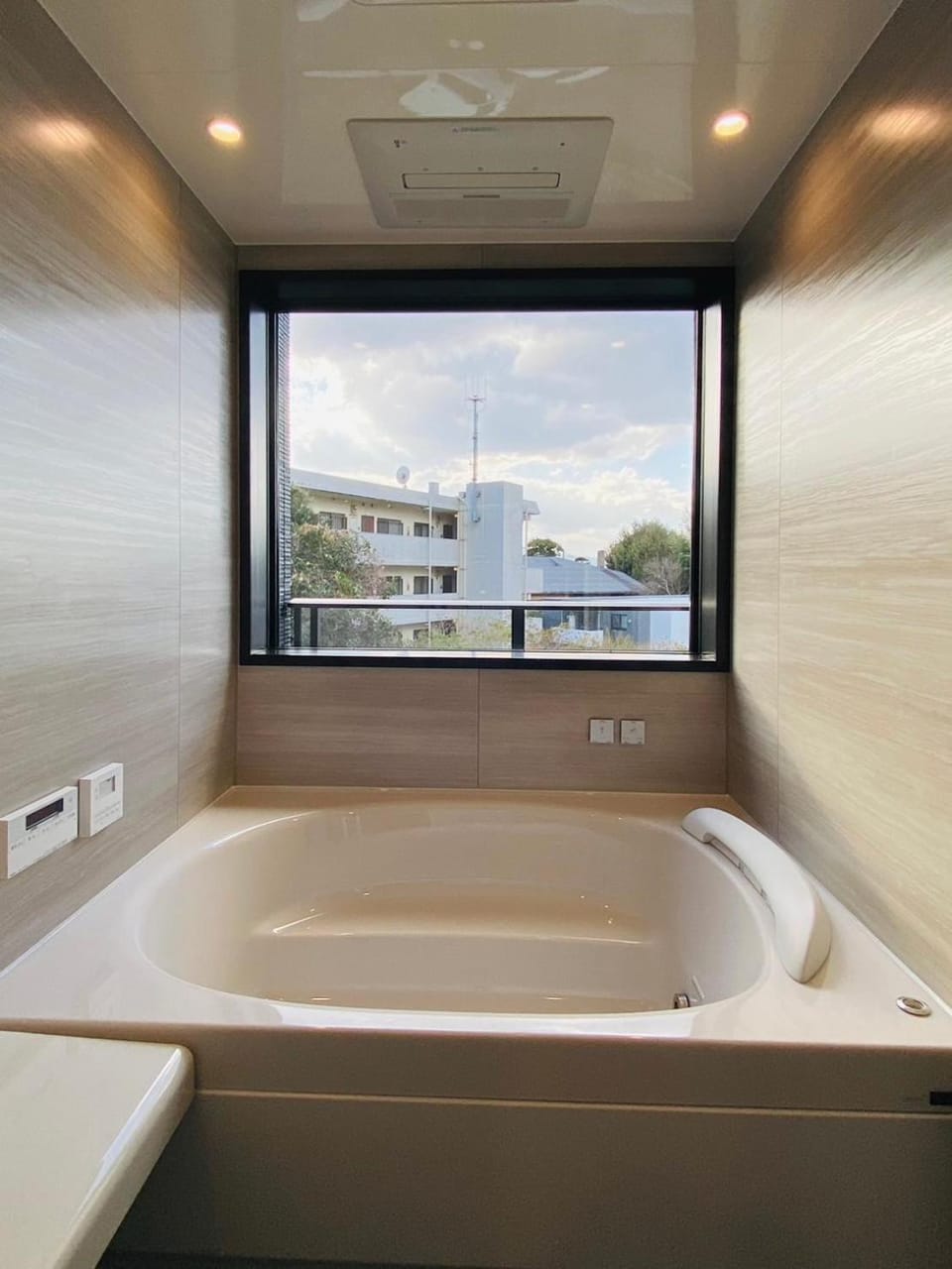 Bathroom, Bath